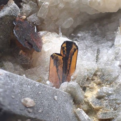 Comprar minerales especiales de colección,Brookita-Mi030