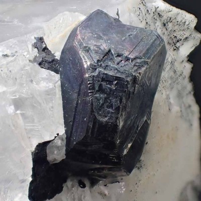 Comprar mineral de África de colección Bornita pseudo. Carrollita - Mi648 Comprar mineral de África de colección Bornita pseudo. Carrollita - Mi648