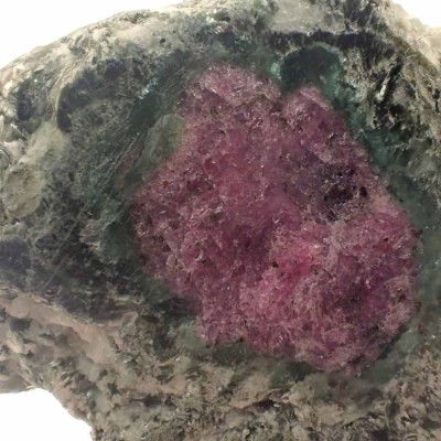 Comprar minerales de colección, Rubí con Zoisita - Mi646