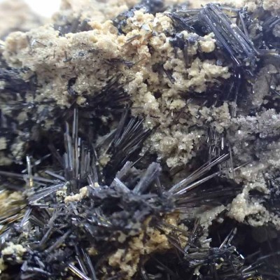 Buy collectible minerals; Tourmaline,Casiterite-Mi079